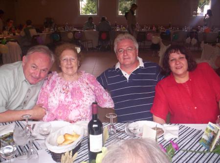 mes grands parents mon pere et ma ptite mimi